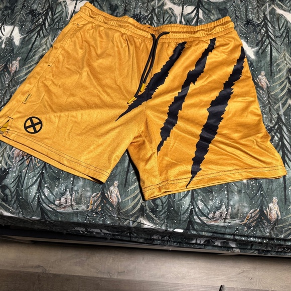 MARVEL WOLVERINE Claw Shorts - Yellow From SuperX - Picture 1 of 2